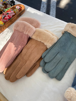Gloves (Accessories)
